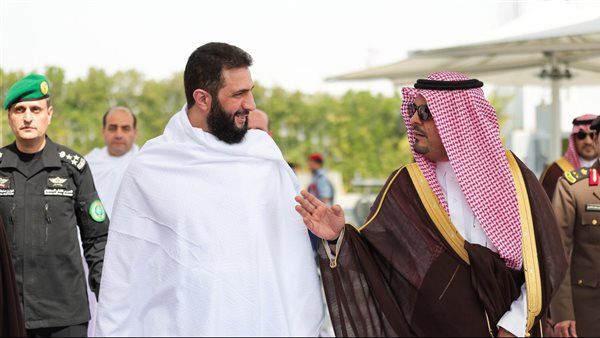 احمد الشرع يؤدي مناسك