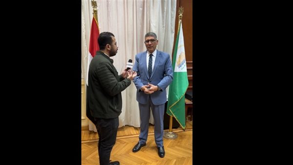 محافظ الجيزة ومحرر