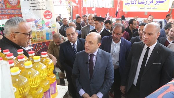 جانب من افتتاح معارض