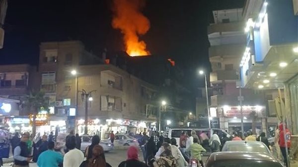 حريق بسطح عمارة سكنية