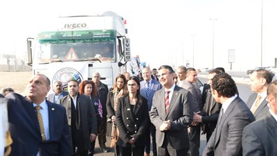 التموين تطلق قافلة رقم 11 و12 للمساعدات الإغاثية العاجلة لقطاع غزة