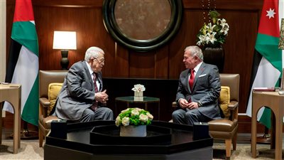 ملك الأردن يلتقي الرئيس الفلسطيني.. ويؤكد: رفض محاولات التهجير