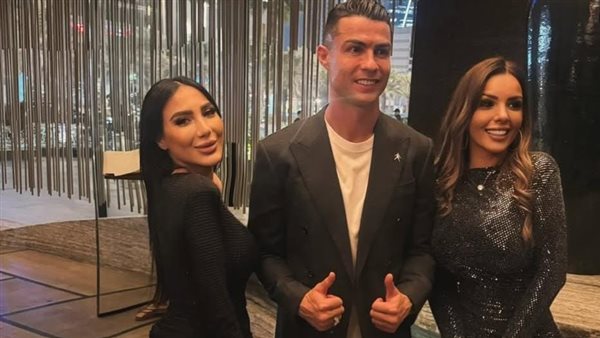 البلوجر المصرية دينا