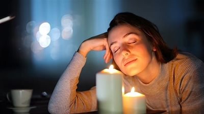  دراسة: تلوث الهواء الناتج عن حرق الشموع داخل المنزل يؤثر على التركيز