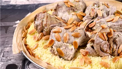 بالطعم الأردني الأصلي.. طريقة عمل المنسف باللحم خطوة بخطوة