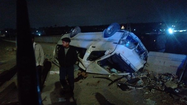 تصادم ميكروباص وملاكي