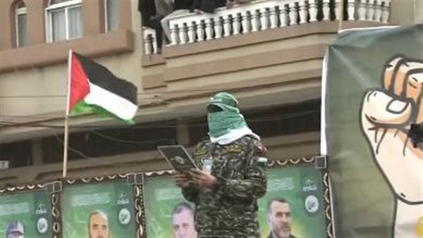 جانب من تسليم الأسرى