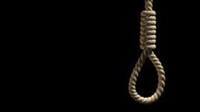 طالبة ثانوية تتخلص من حياتها شنقًا بعد انفصال والديها بالمنوفية | بث مباشر 