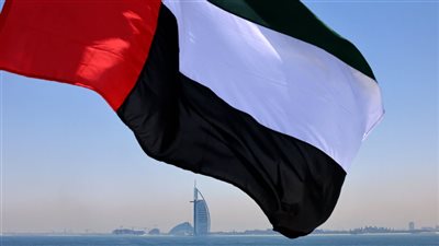 الإمارات تشهد اليوم غيومًا جزئية ورطوبة مرتفعة مع احتمال تشكل الضباب