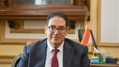 رئيس جامعة القاهرة: تحسين رواتب أعضاء هيئة التدريس والعاملين من موارد الجامعة الأهلية و145 مركزًا