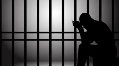 قاد سيارة بدون ترخيص وتاجر في المخدرات.. الحبس 5 سنوات لعاطل بمدينة دهب