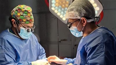 جراحة دقيقة تنقذ شابًا من الموت بعد إصابة خطيرة في المخ بمستشفى ميت غمر