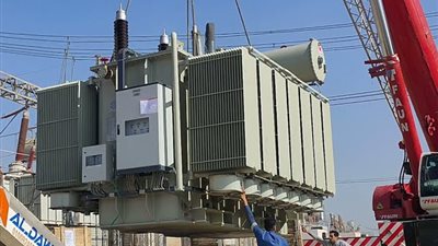 مصر تستورد محولات كهرباء عبر ميناء دمياط البحري