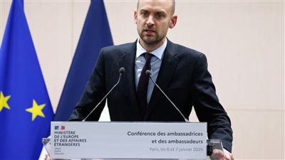 وزير خارجية فرنسا: الاتحاد الأوروبي سيرد على إعلان ترامب بشأن الرسوم الجمركية