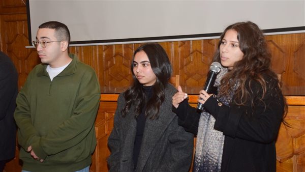 جانب من المناقشة