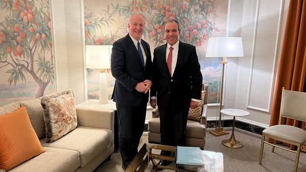 وزير الخارجية والهجرة