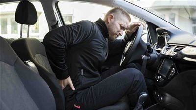 7 نصائح لتجنب آلام الظهر خلال قيادة السيارة