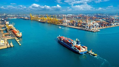 رئيس قناة السويس: حركة التجارة العالمية انخفضت بنحو 2.5 تريليون دولار بسبب كورونا