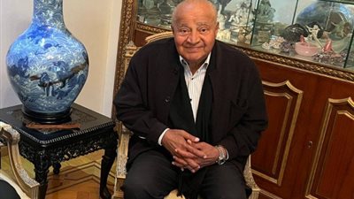 مصادر مقربة من الدكتور علي المصيلحي: صحته تحسنت ومتواجد حاليا في منزله