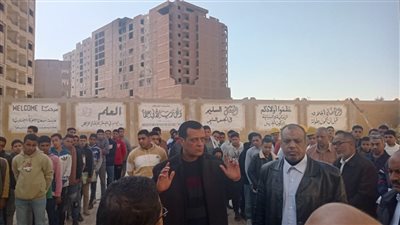 لتغيبهم عن العمل.. إحالة 76 مُعلمًا ومُعلمة بمدرسة سوهاج الثانوية المعمارية للتحقيق في سوهاج