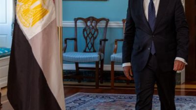 وزير الخارجية يلتقي بمستشار الأمن القومي الأمريكي ومبعوث ترامب للشرق الأوسط 