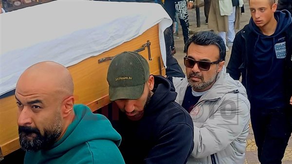 عمرو محمود ياسين