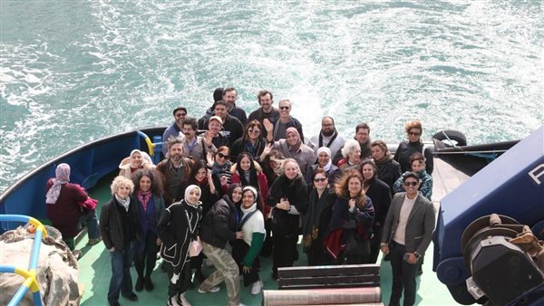 رحلة بحرية بقناة