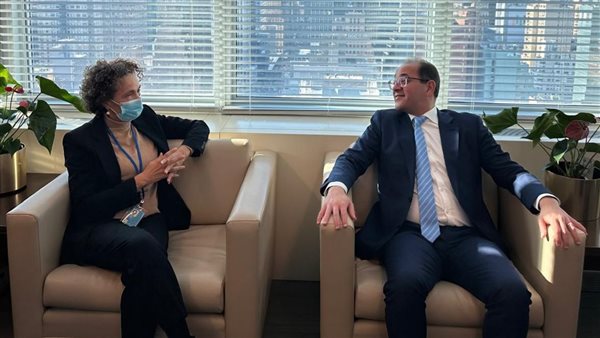 وزير المالية في لقاء