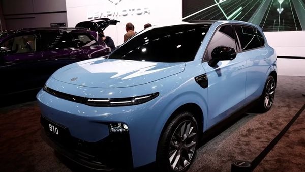 سيارة كهربائية