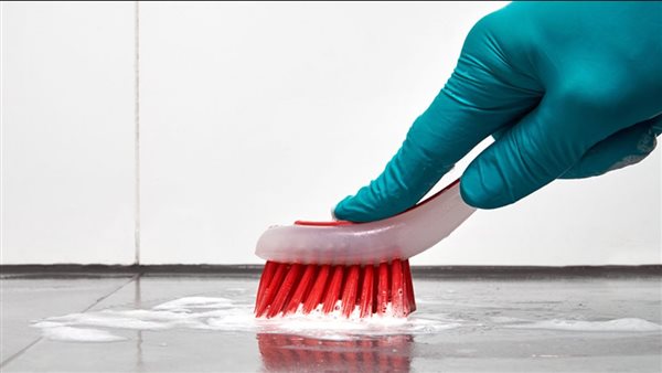 تنظيف البيت بالماء