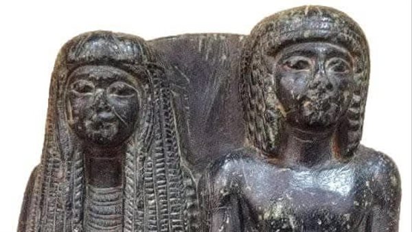  تمثال مزدوج لرجل