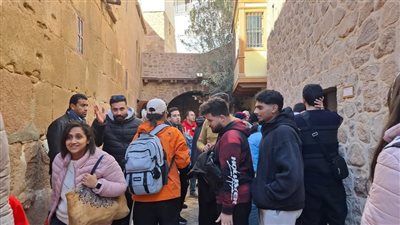 لزيارة المقدسات الدينية.. 373 سائحًا في مدينة سانت كاترين اليوم