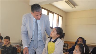 لتأخر المعلمين عن طابور الصباح.. مدير تعليم الجيزة: تحويل المخالفين للتحقيق بمدرسة بحدائق أكتوبر