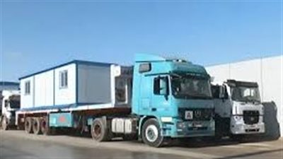 مأوى للنازحين.. البيوت المتنقلة في غزة تتصدر مواقع التواصل الاجتماعي 