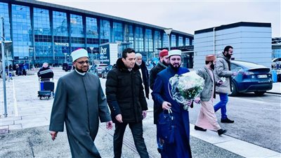 أمين البحوث الإسلامية يصل الدنمارك للمشاركة بمؤتمر قراءة في وثيقة المدينة المنورة