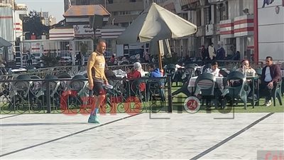 أيمن عبد العزيز يظهر في الزمالك تمهيدًا لبدء مهمته مع بيسيرو