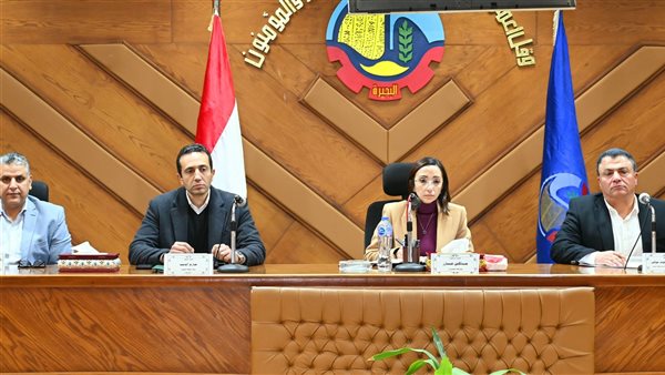 اجتماع محافظ البحيرة