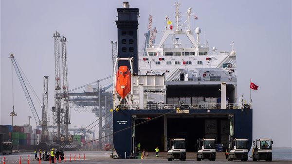 ميناء دمياط