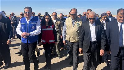 وصول وزيري الصحة والتضامن ووفد من جامعة الدول العربية إلى مطار العريش لزيارة معبر رفح