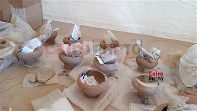  تُستخدم لتقديم القرابين.. الصور الأولى لـ الأواني المُكتشفة بواسطة البعثة الإسبانية بالأقصر