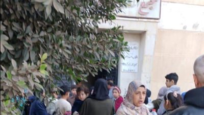 عائلات فلسطينية تزعم: السفارة نقلتنا لمجمع مهجور ومش لاقيين مكان نروح له