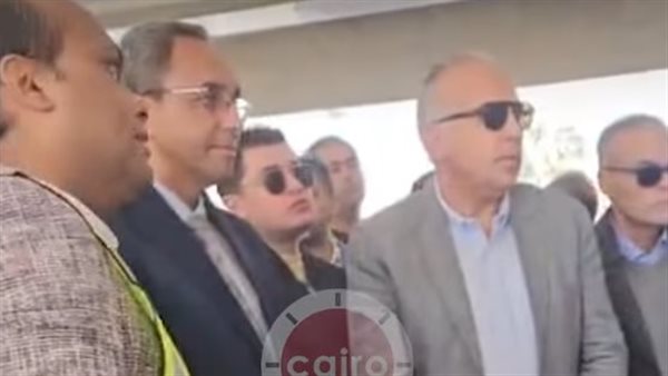 وزير الري خلال زيارته