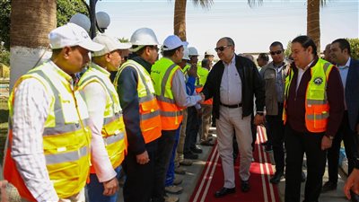 وزير قطاع الأعمال يتفقد شركة النصر للتعدين بإدفو.. ويتابع مواقع الإنتاج وأماكن المشروعات الجديدة