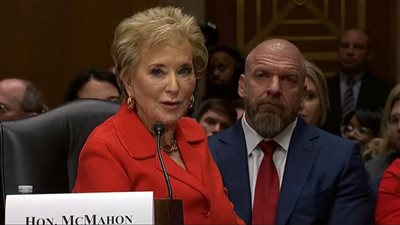 حضور المصارع تربل إتش جلسة استماع بمجلس الشيوخ يثير انتباه محبيه.. ما القصة؟