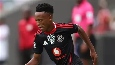 تقارير: موفوكينج رفض الانتقال إلى الأهلي في يناير بسبب بيرسي تاو 