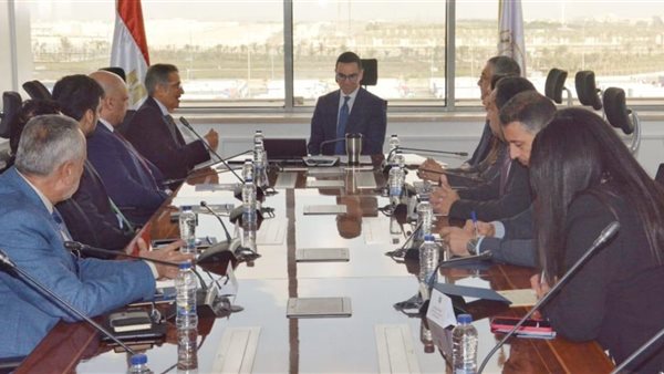 اجتماع وزير الاستثمار