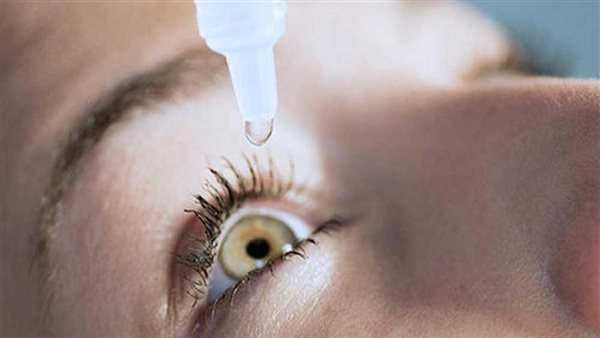 هل قطرة العين تفطر