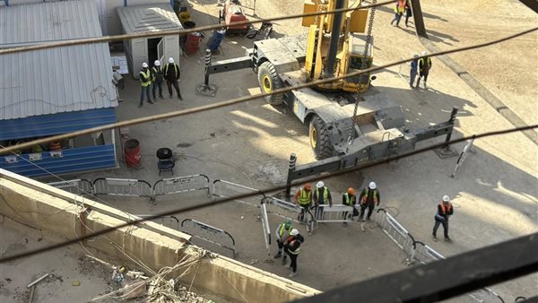 صور لعمال الحفر بمشروع