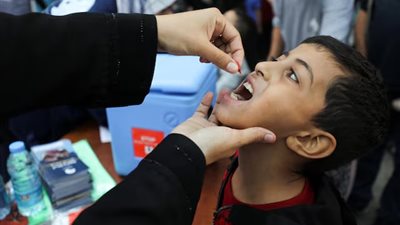 الصحة العالمية تعلن استئناف حملة التطعيم ضد شلل الأطفال في غزة