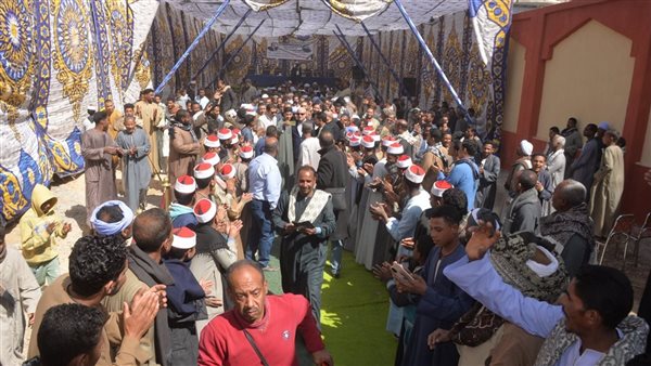 قرية الزنيقة بإسنا